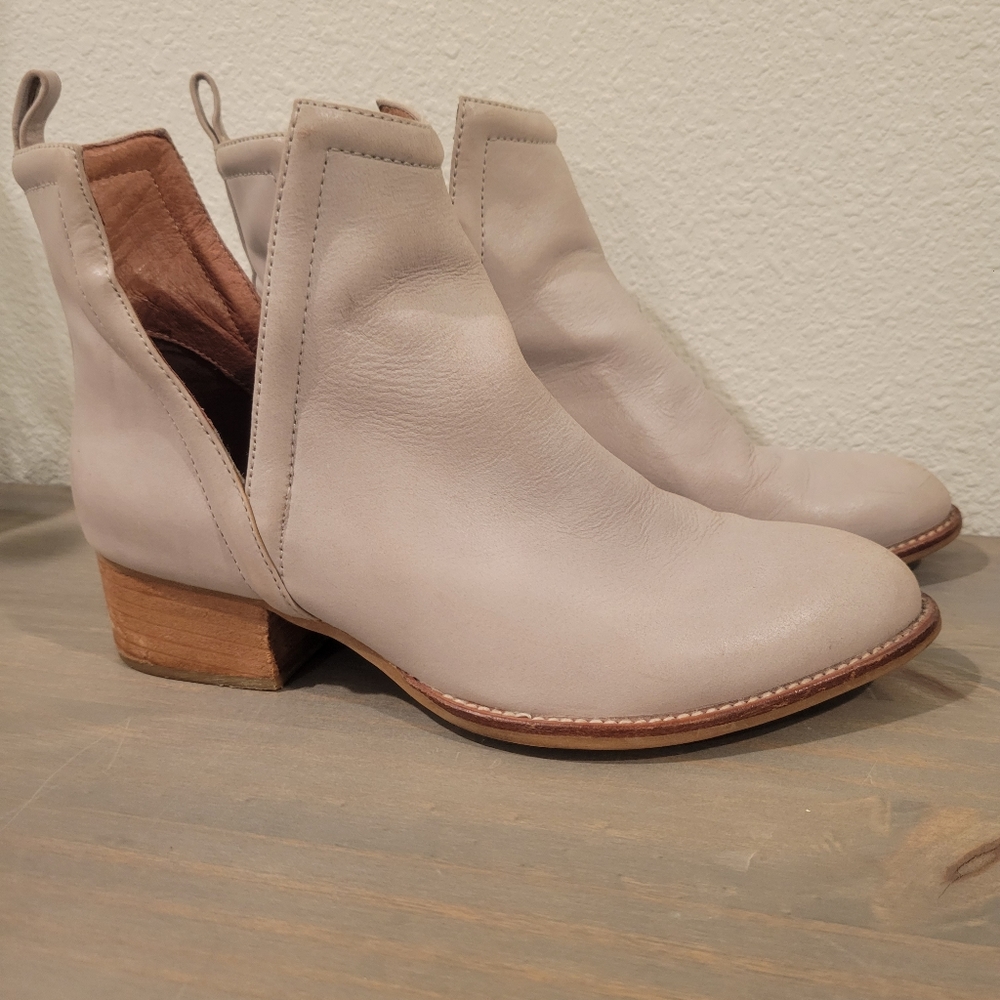 Jeffrey Campbell Light grey ankle boots